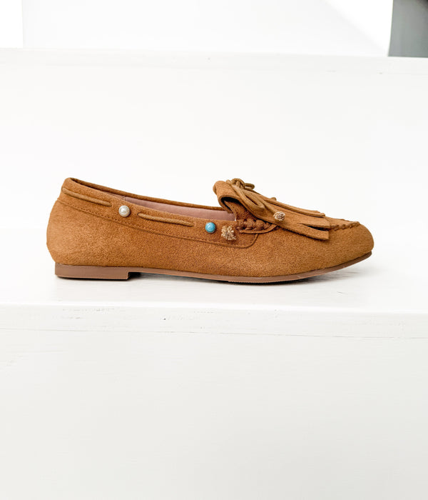 Moccasin Flats in Tan - Glamourous Grace