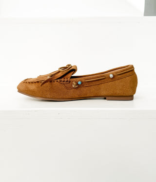 Moccasin Flats in Tan - Glamourous Grace