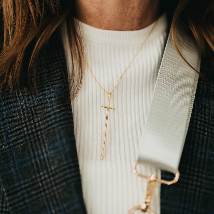 Modern Cross Necklace - WATERPROOF - Glamourous Grace