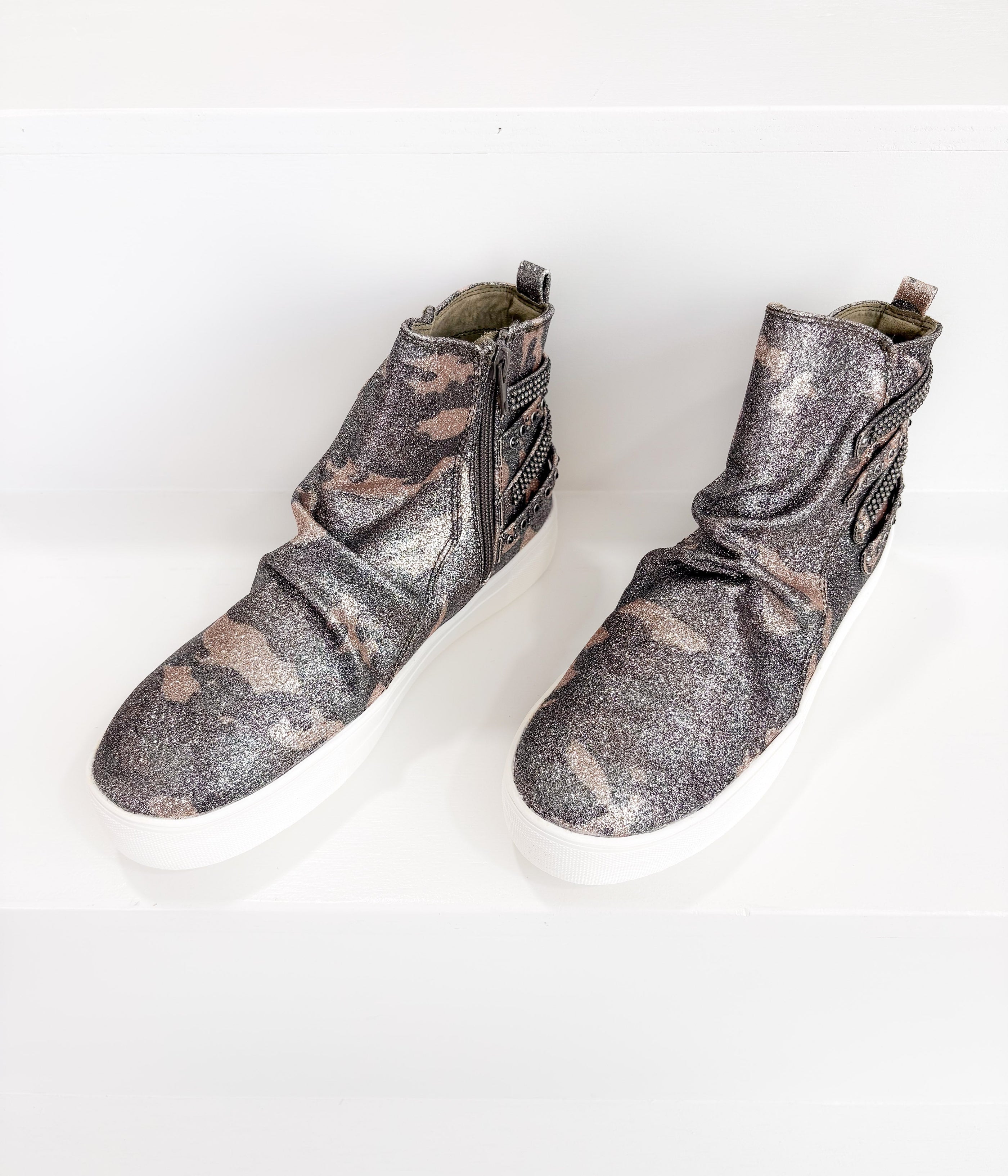 Muly Sneaker in Camo - Glamourous Grace
