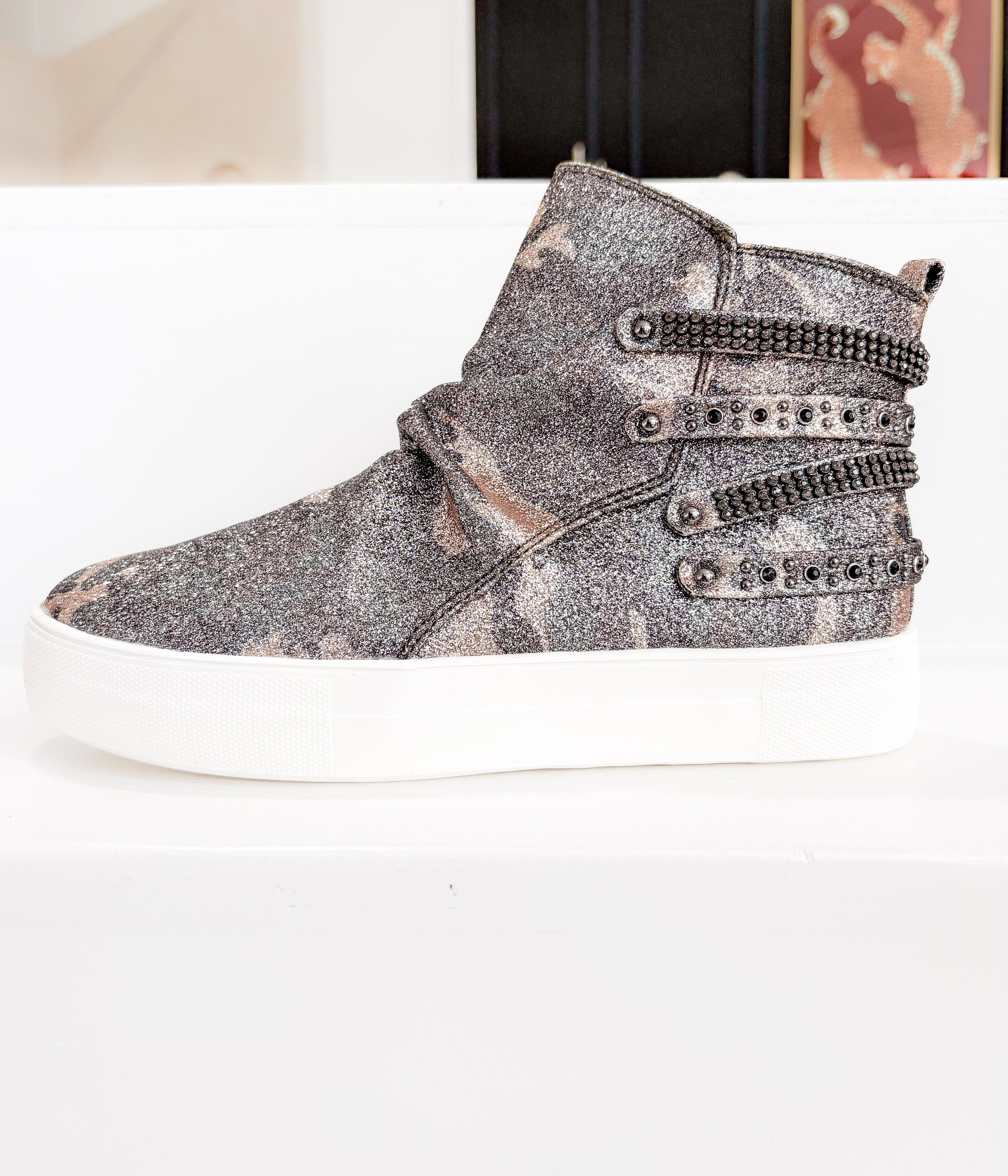 Muly Sneaker in Camo - Glamourous Grace