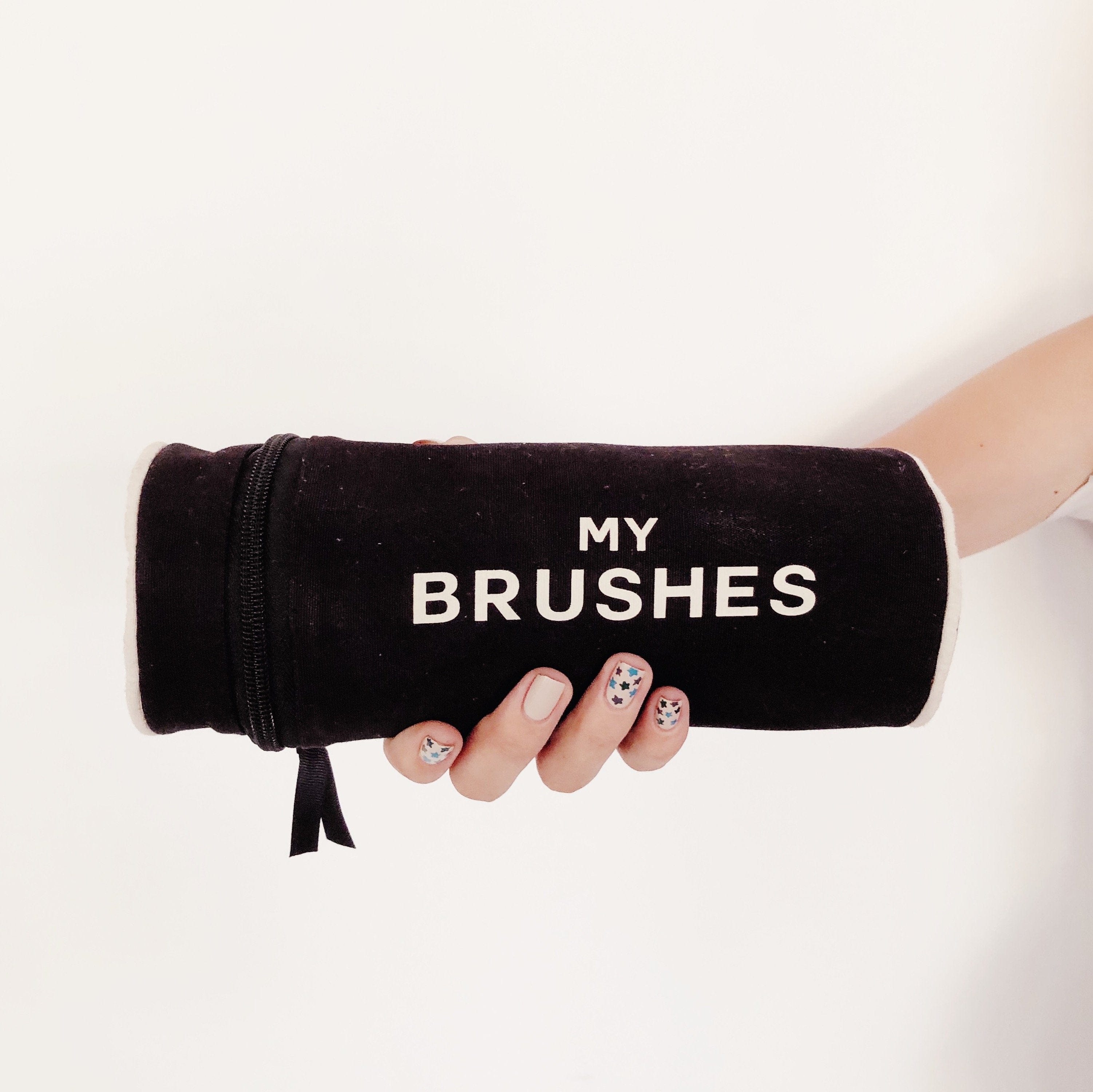 Brushes, Cylinder Case – Black - Glamourous Grace