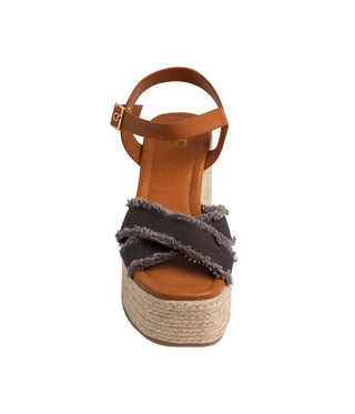 Nana Platform Sandals in Black - Glamourous Grace