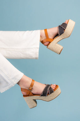 Nana Platform Sandals in Black - Glamourous Grace