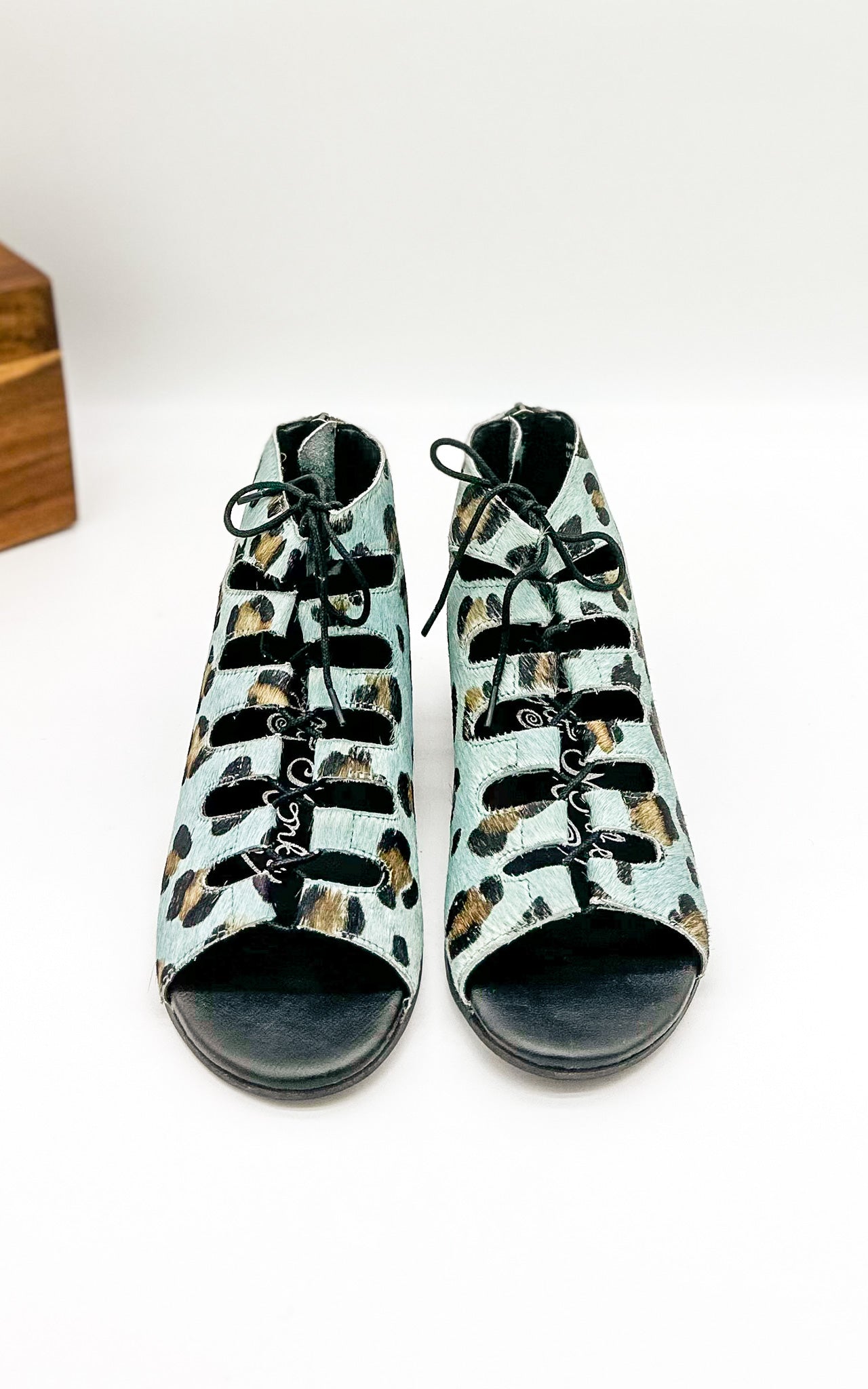 Nola Sandals in Teal - Glamourous Grace