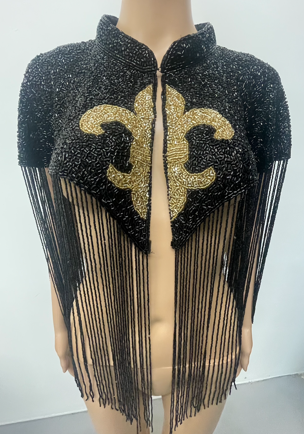 Maison Fleur Cape - Glamourous Grace