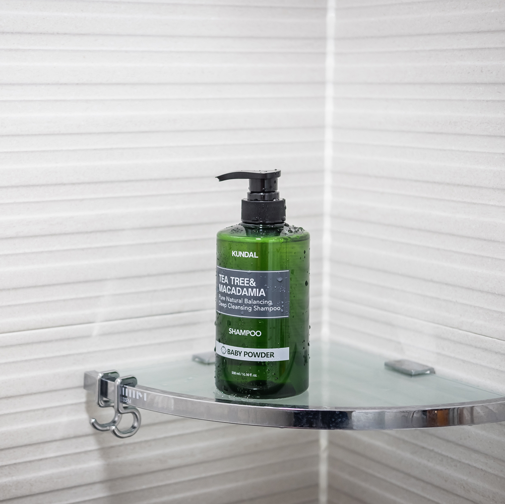 KUNDAL TEA TREE&MACADAMIA Pure Natural Balancing Deep Cleansing Shampoo 500ml #BABY POWDER - Glamourous Grace