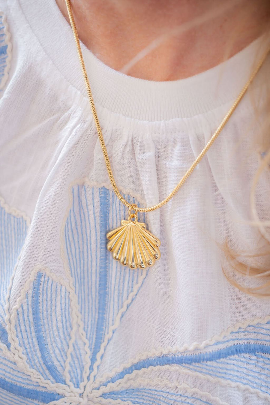 Puffy Scallop Shell Necklace with paper clip chain - 18k Plated Necklace - Glamourous Grace