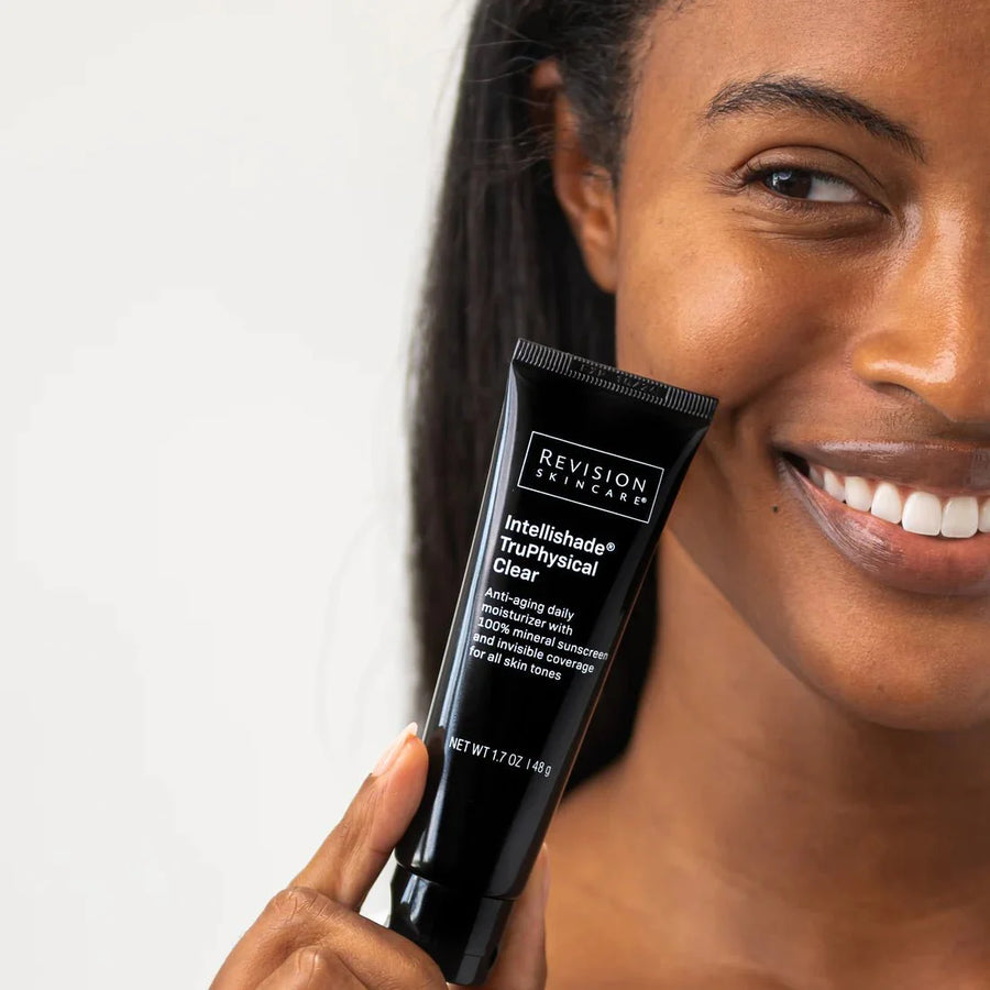 Revision Skincare Intellishade TruPhysical Clear SPF 45 - Glamourous Grace