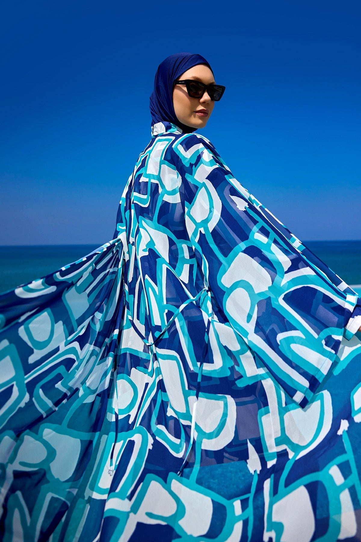 Rivamera Ocean-Inspired Beach Kimono - RP2513 - Glamourous Grace