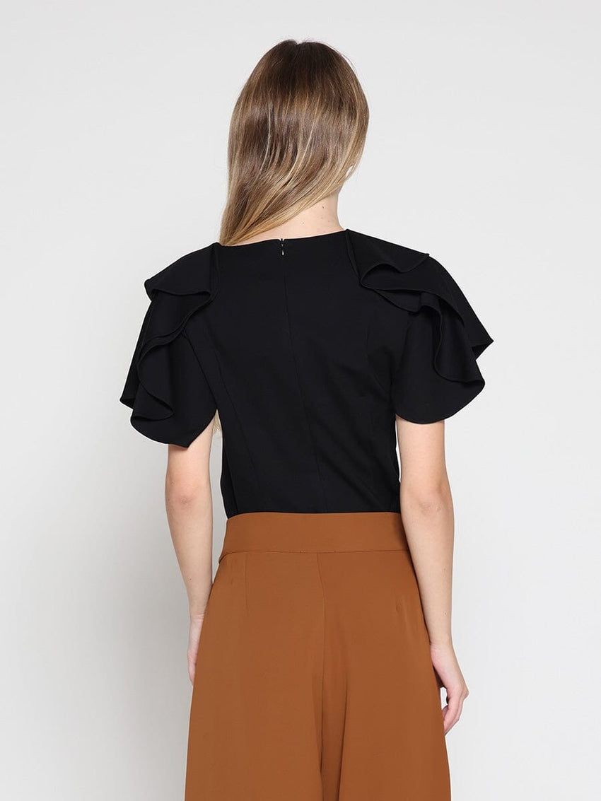 Ruffled neck & sleeve brooch detail solid top