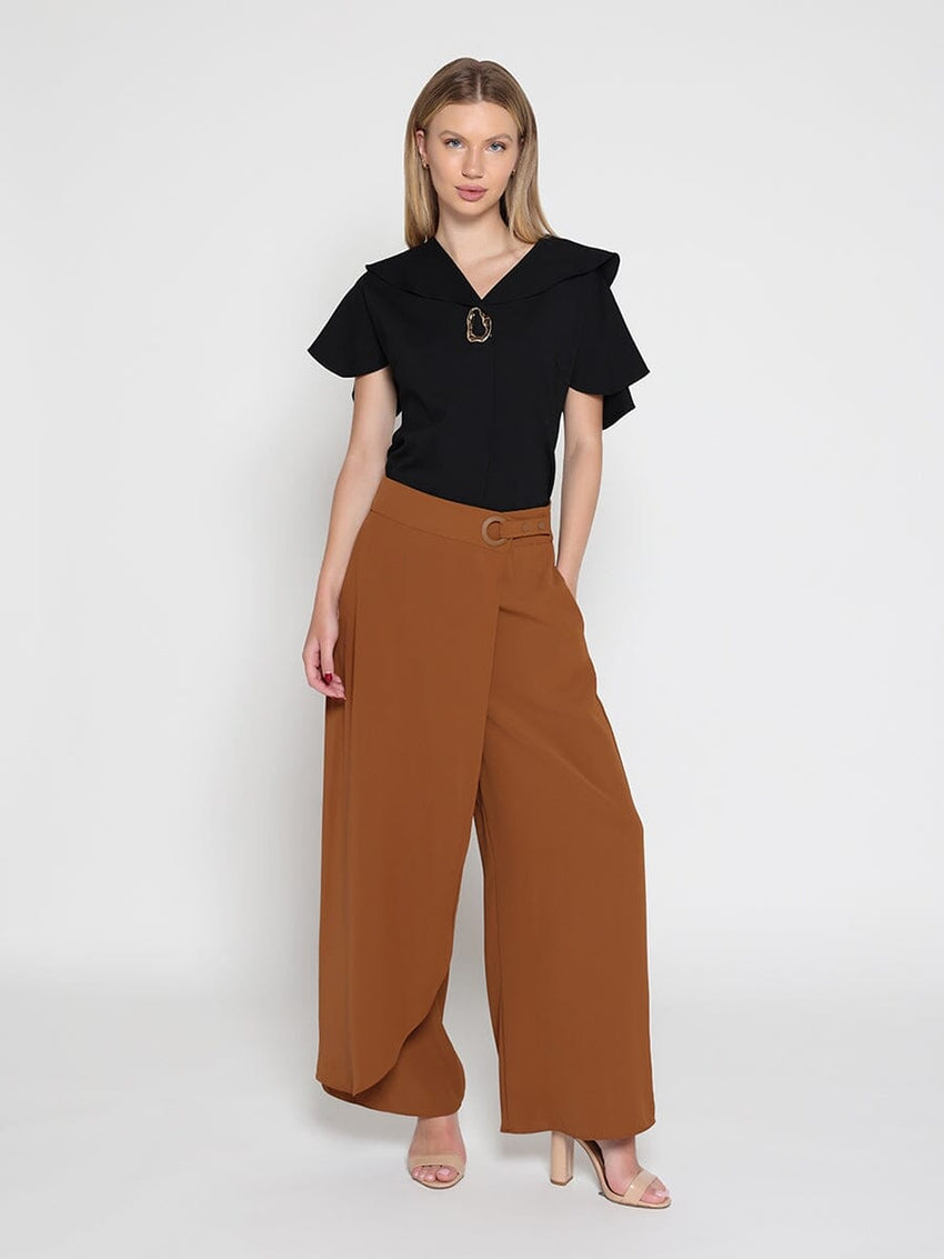 Ruffled neck & sleeve brooch detail solid top