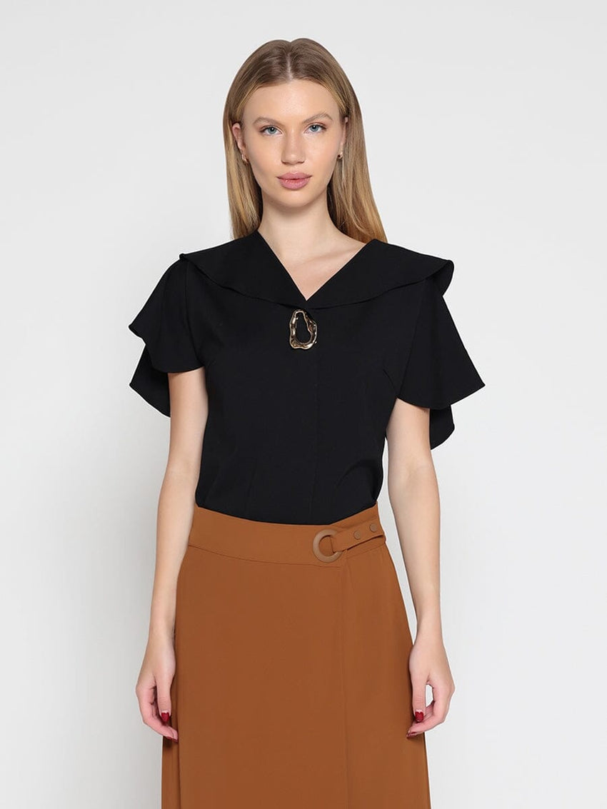 Ruffled neck & sleeve brooch detail solid top