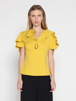Ruffled neck & sleeve brooch detail solid top