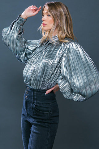 RUNWAY TREND FOILED TOP - Glamourous Grace