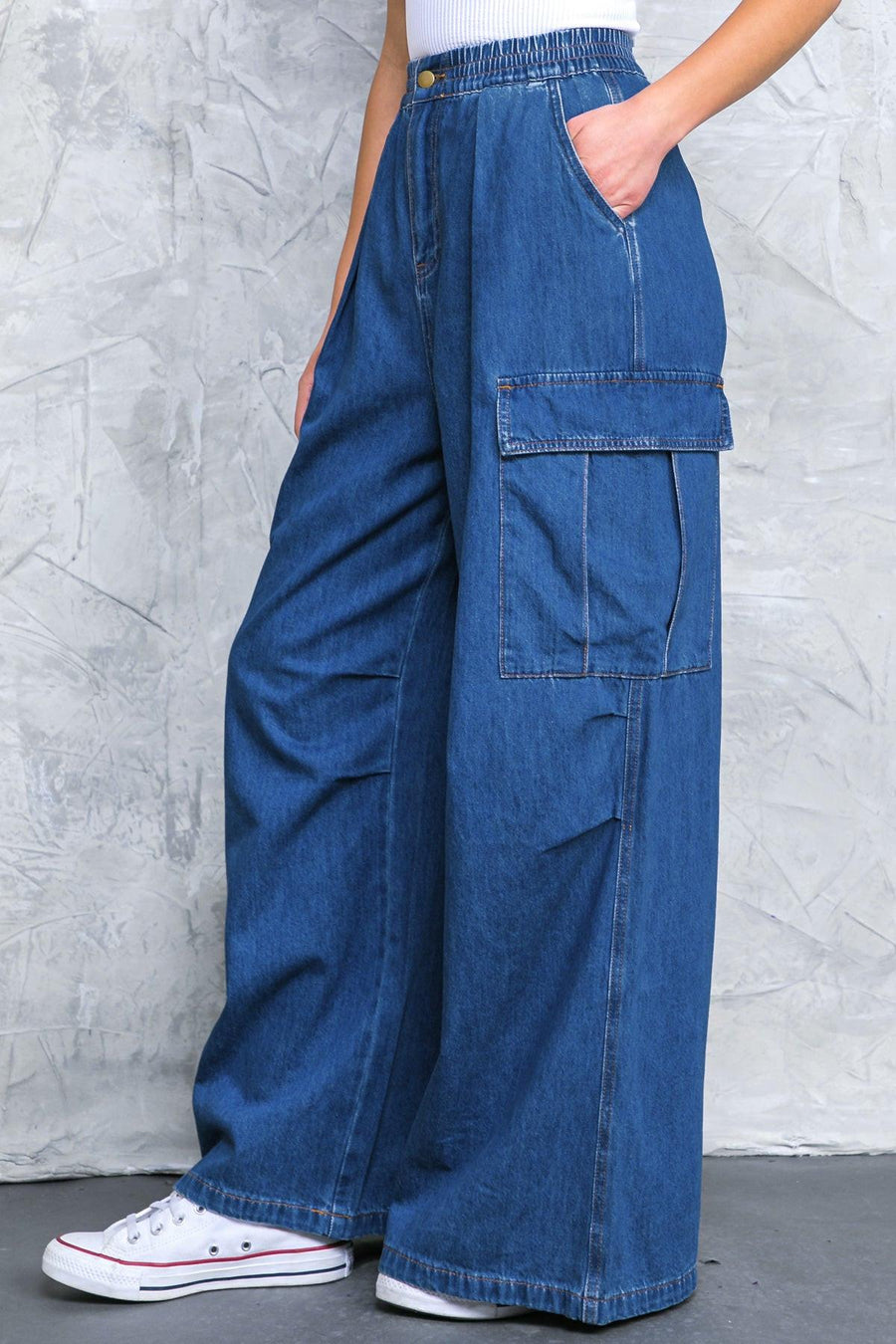 ALL THE BUZZ WASHED DENIM PANTS - Glamourous Grace