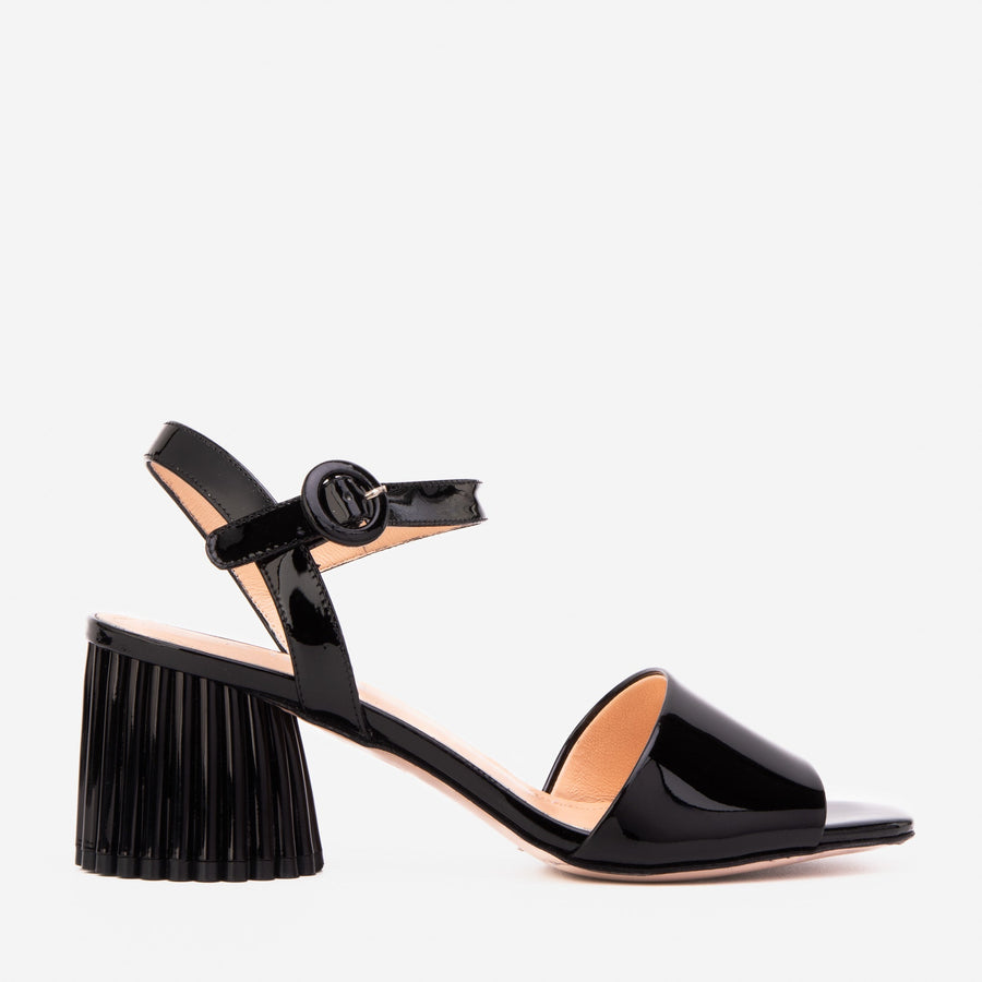 The Bamba Black Patent Leather Women Sandal - Glamourous Grace