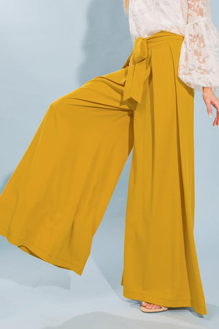 LOVE AND BEYOND WOVEN PANTS - Glamourous Grace