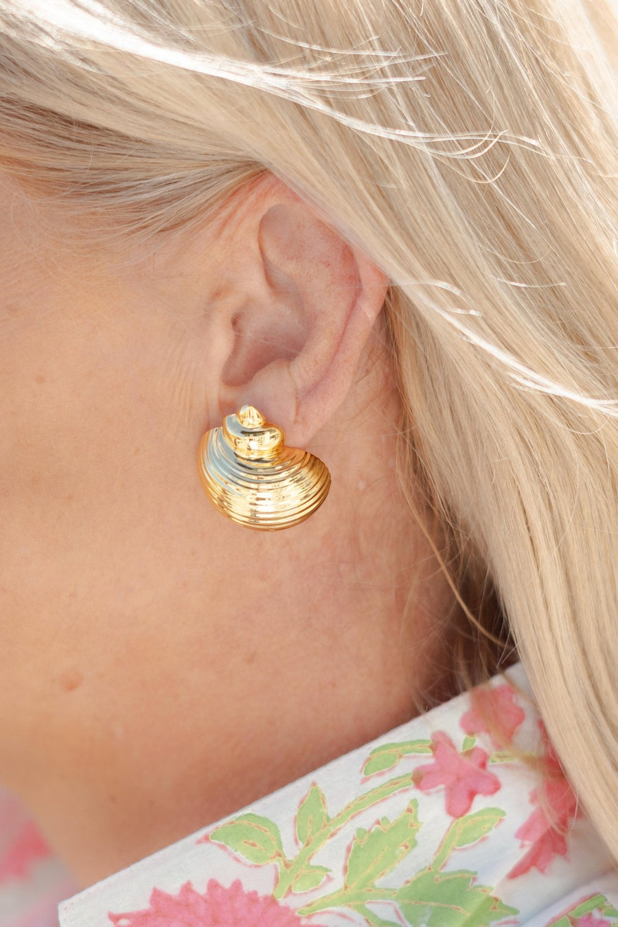 Soleil Conch Shell Earring - 18k Gold Plated - Glamourous Grace