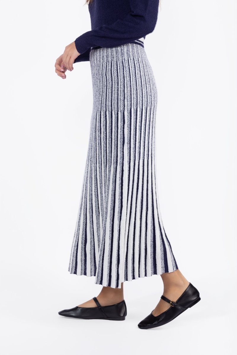 Sophia Skirt (White/Navy) - Glamourous Grace