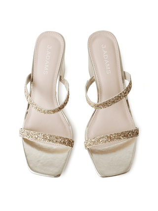 Stormi | Gold Glitter - Glamourous Grace