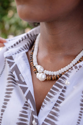 Susie- Quartz Beaded Necklace with freshwater Pearl - Glamourous Grace