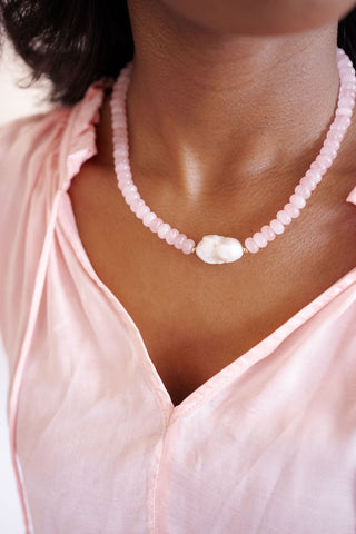 Susie- Quartz Beaded Necklace with freshwater Pearl - Glamourous Grace