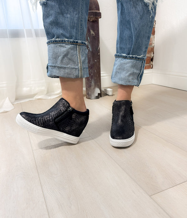 Timmibelle Wedge Sneaker in Black - Glamourous Grace