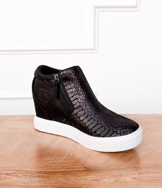 Timmibelle Wedge Sneaker in Black - Glamourous Grace
