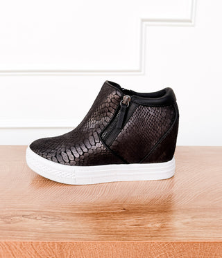 Timmibelle Wedge Sneaker in Black - Glamourous Grace