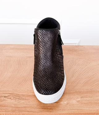 Timmibelle Wedge Sneaker in Black - Glamourous Grace