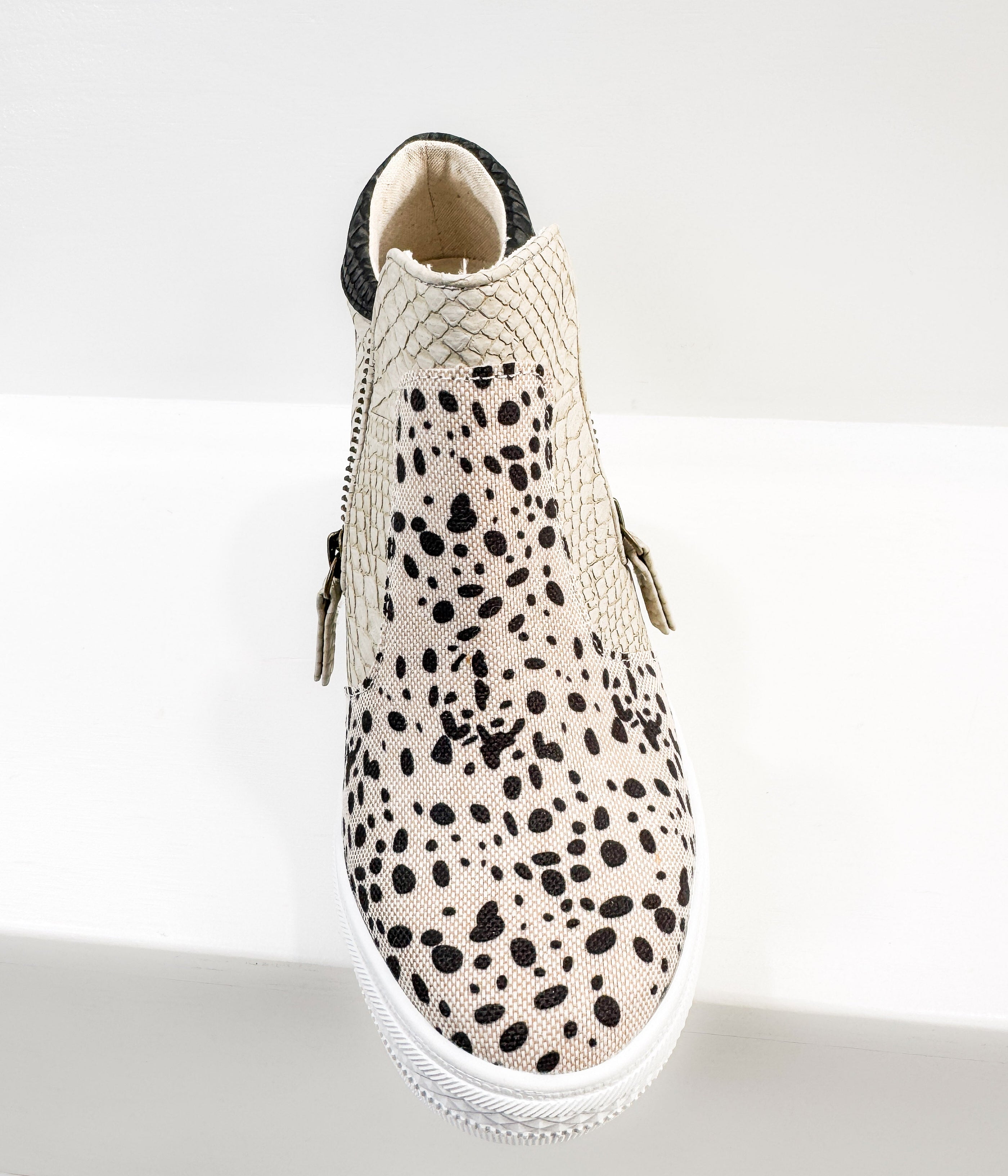 Tinaya Hidden Sneaker Wedge - Glamourous Grace
