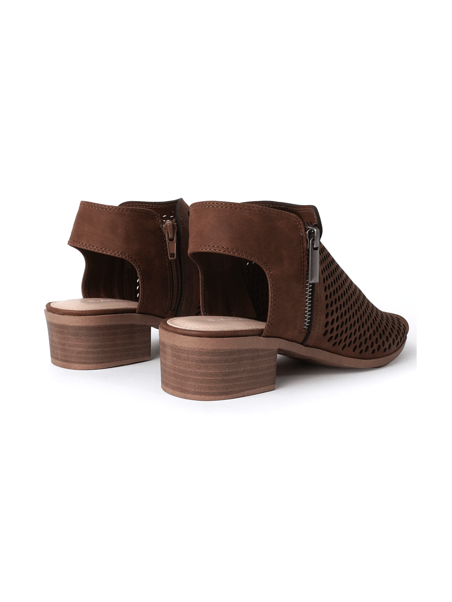 Tracy | Brown Nubuck - Glamourous Grace