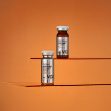 VT Reedle Shot Vita-Light Toning Essence VC 2000 2g+8ml - Glamourous Grace
