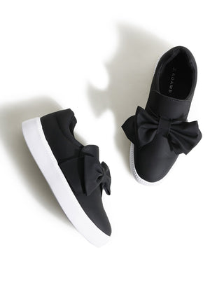 Wally | Black - Glamourous Grace
