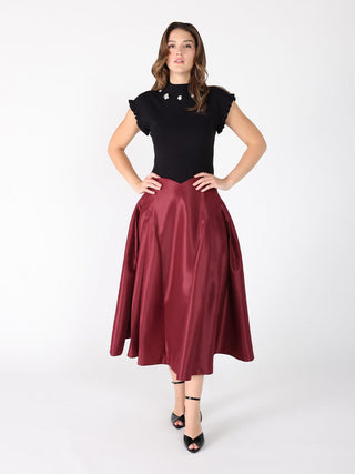 Wide Width Skirt with Back Zipper