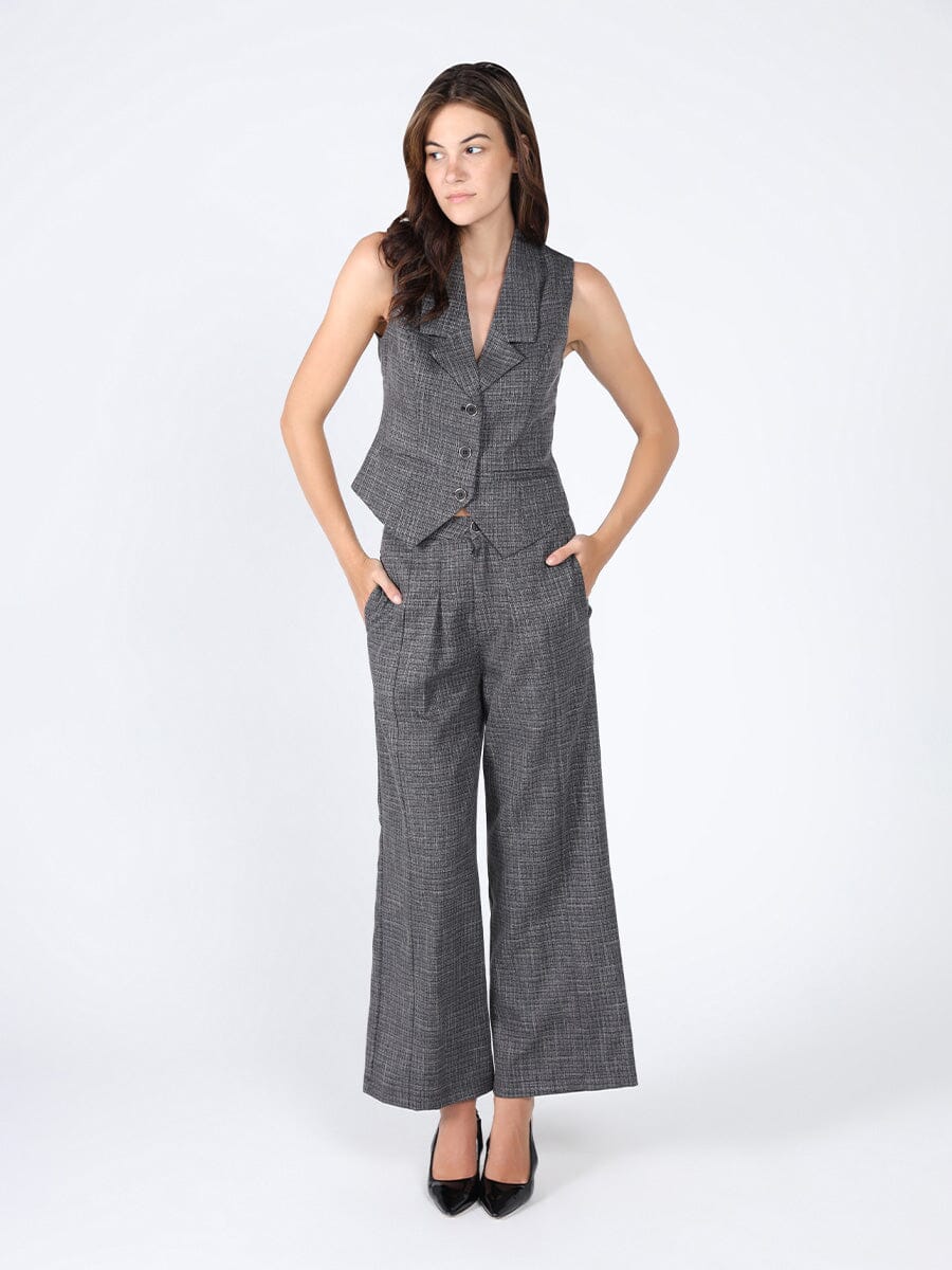 Woven fabric button open vest - Glamourous Grace