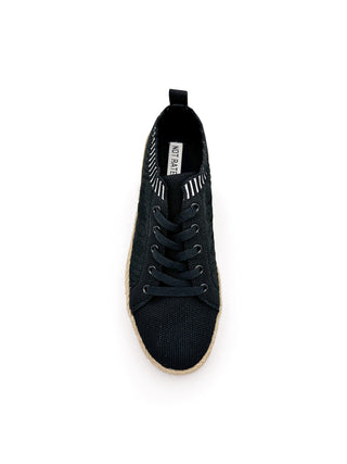 Yaras Sneakers in Black - Glamourous Grace