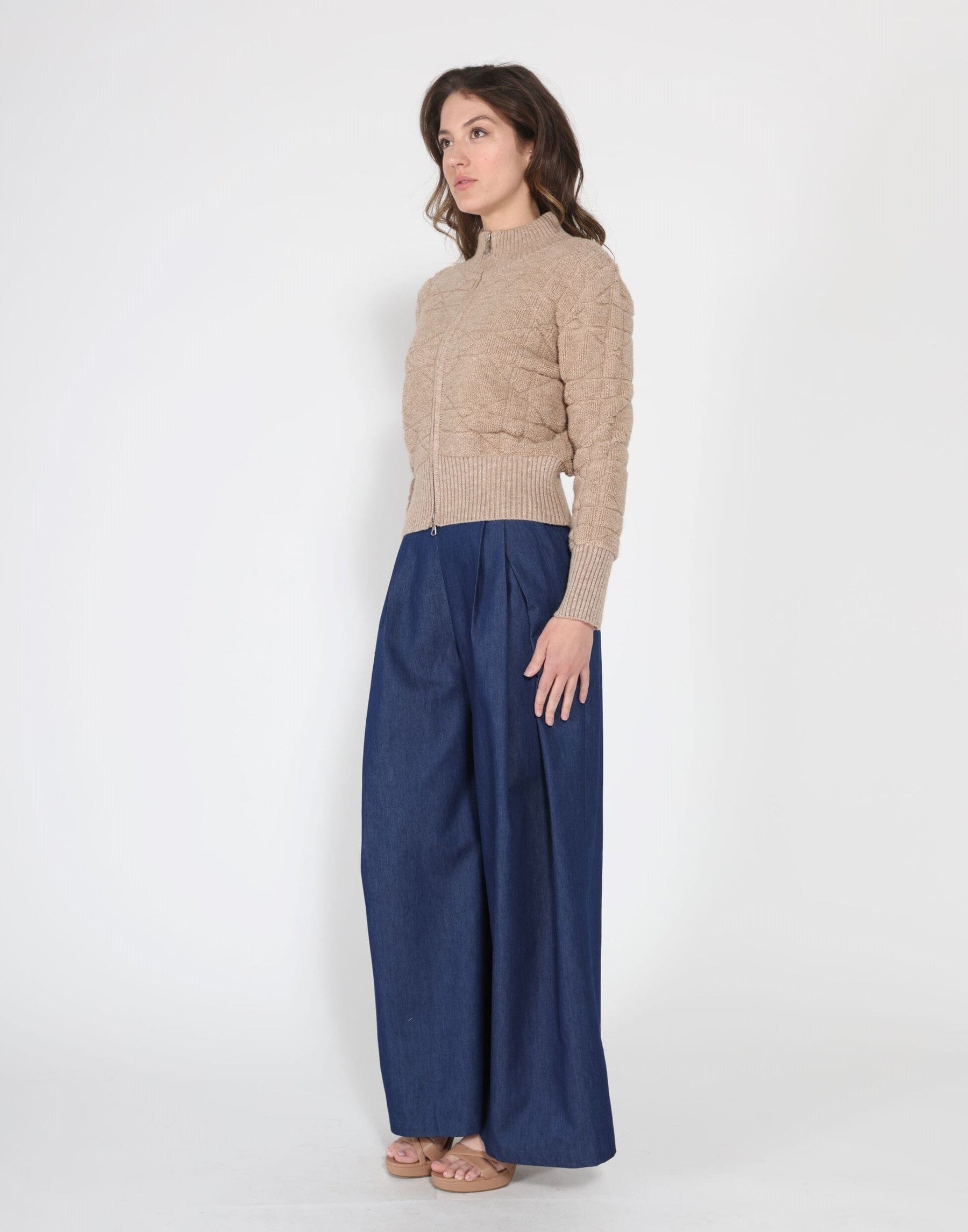 Zip up long sleeve textured jacket